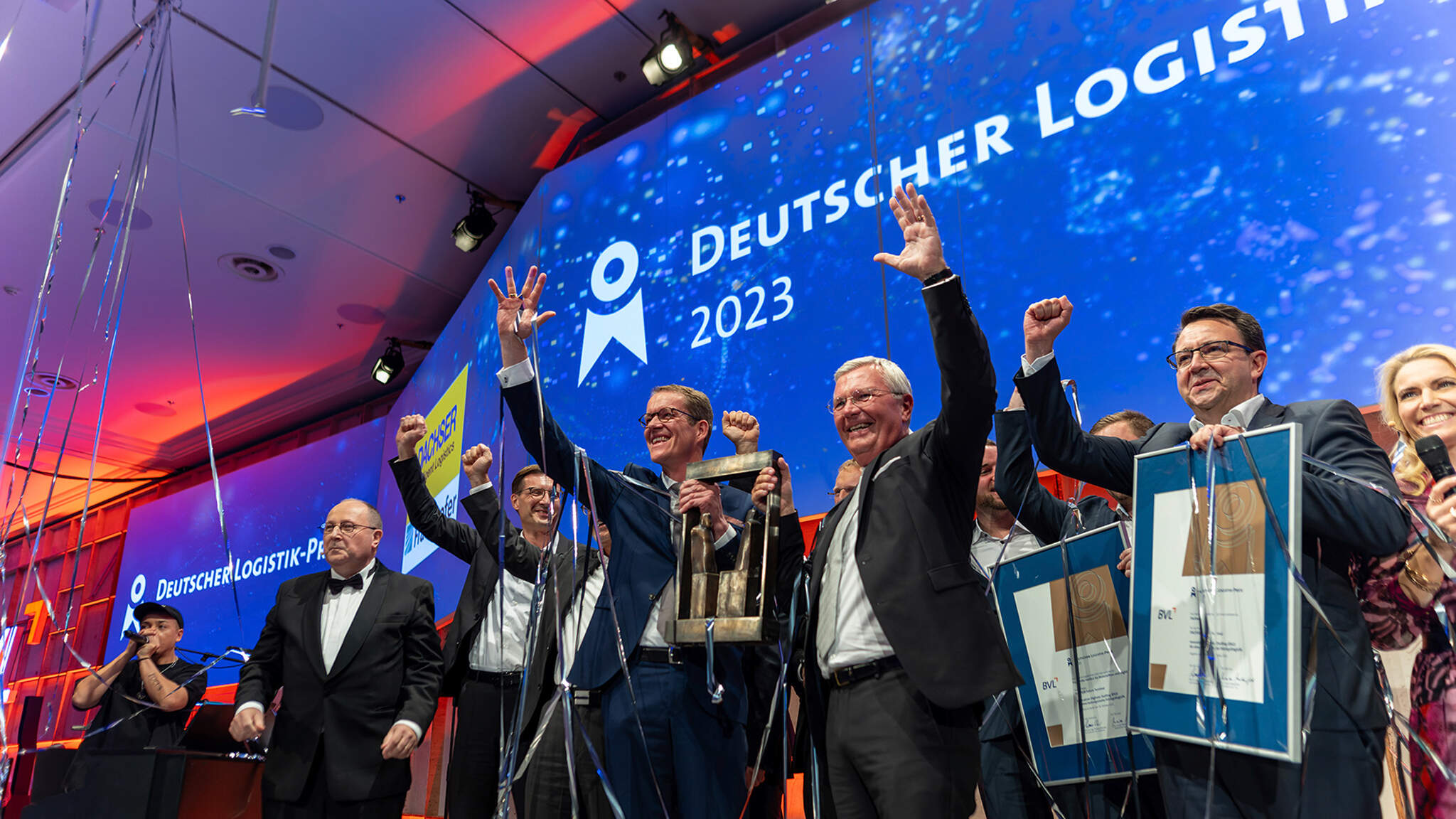 Award-winning innovation: DACHSER is writing logistics history with @ILO Award-winning innovation: DACHSER is writing logistics history with @ILO