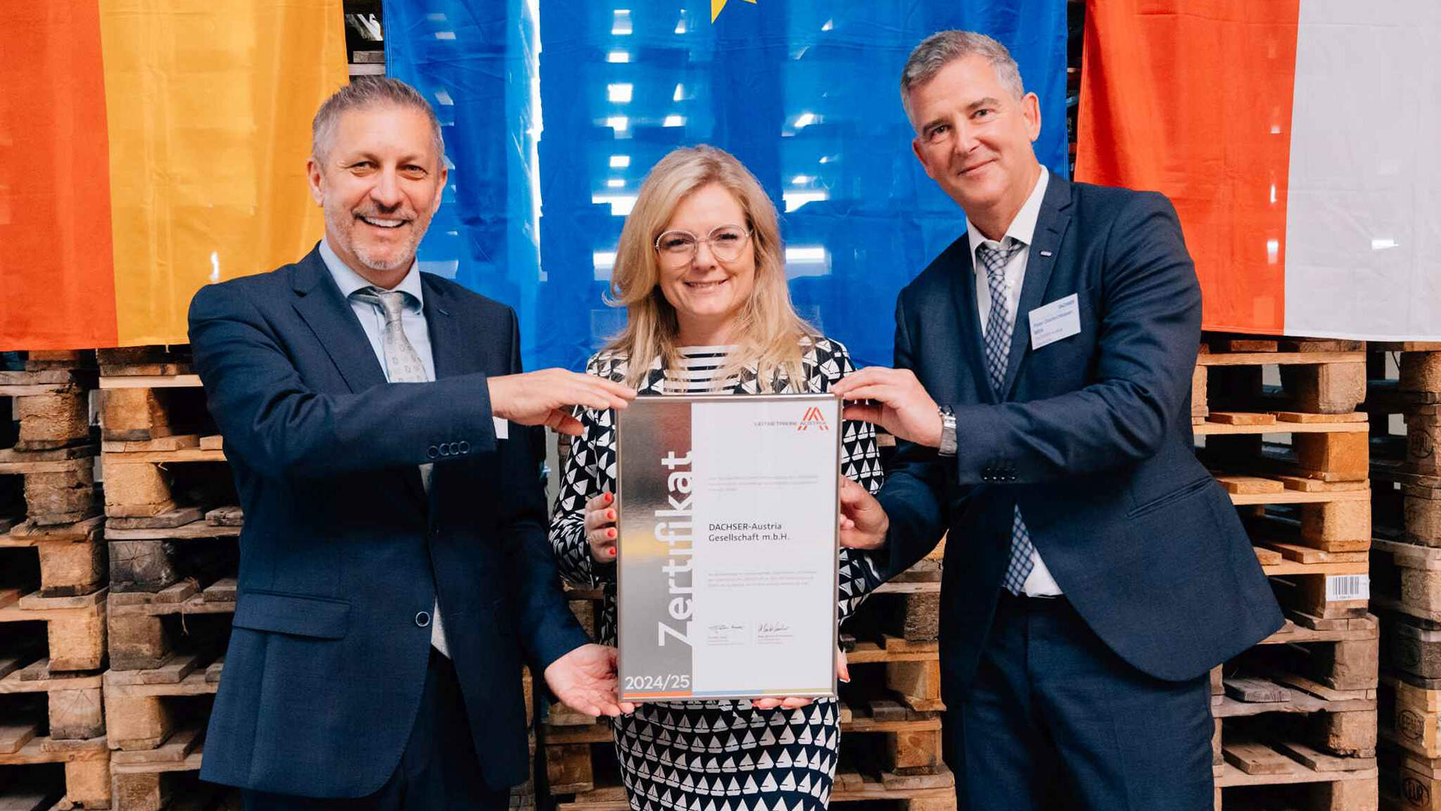 From left: Günter Hirschbeck, Managing Director European Logistics DACHSER Austria; Monica Rintersbacher, Leitbetriebe Austria; and Peter Deutschbauer, Managing Director Air & Sea Logistics DACHSER Eastern Europe and Austria.